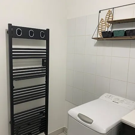 Appartement Parking Prive Gratuit, Balcon, 2