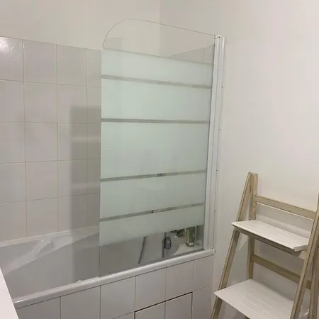 Parking Prive Gratuit, Balcon, 2 Appartement *